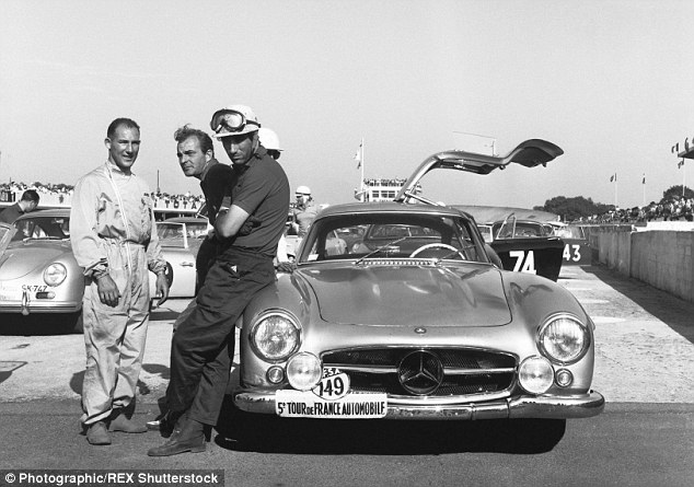 stirling-moss-gullwing-03.jpg